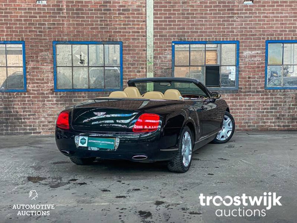 Bentley Continental GTC 6.0 W12 Cabriolet Facelift 560PS (British Racing Green) , 38-KFR-7