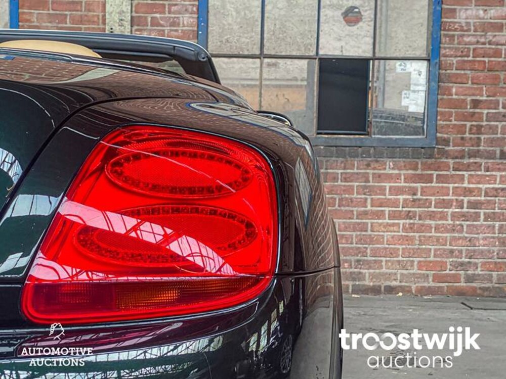 Bentley Continental GTC 6.0 W12 Cabriolet Facelift 560PS (British Racing Green) , 38-KFR-7