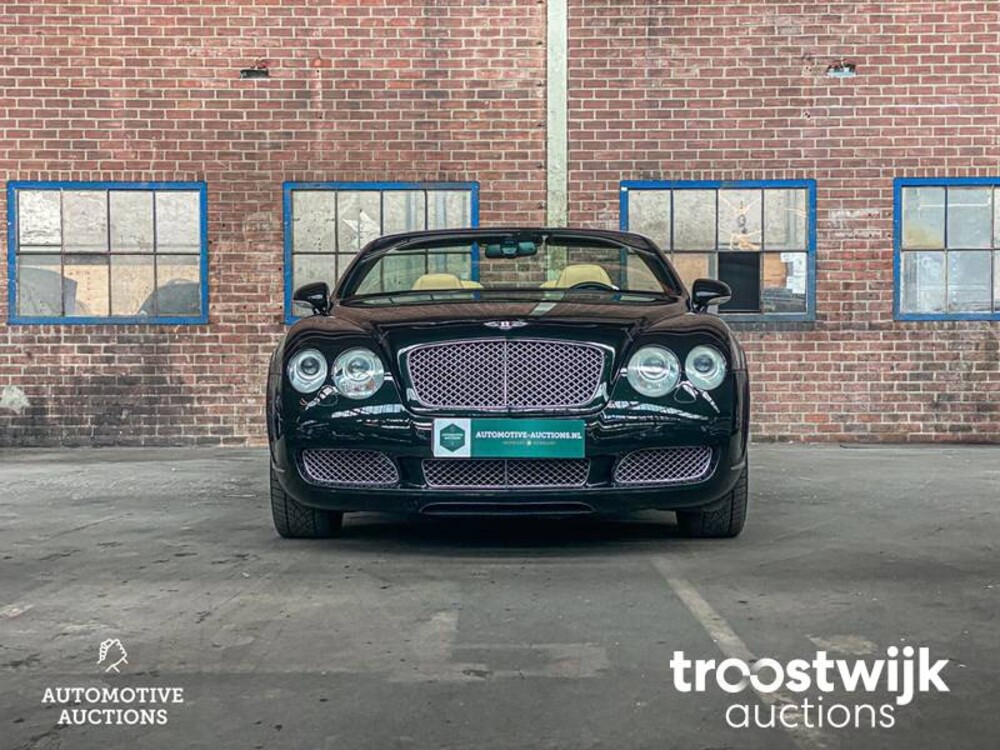 Bentley Continental GTC 6.0 W12 Cabriolet Facelift 560PS (British Racing Green) , 38-KFR-7