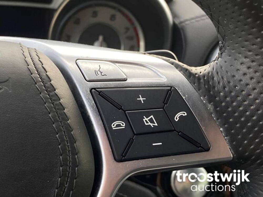 Mercedes-Benz SL500 AMG 449 PS 2015 SL-Klasse