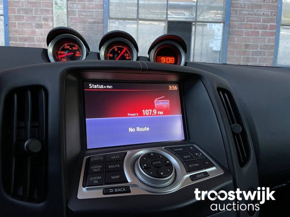 Nissan 370Z 3.7 V6 328hp 2017