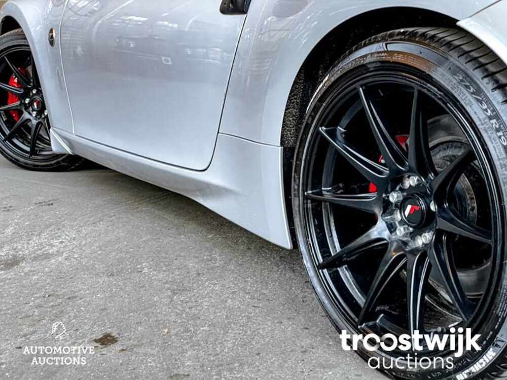 Nissan 370Z 3.7 V6 328hp 2017