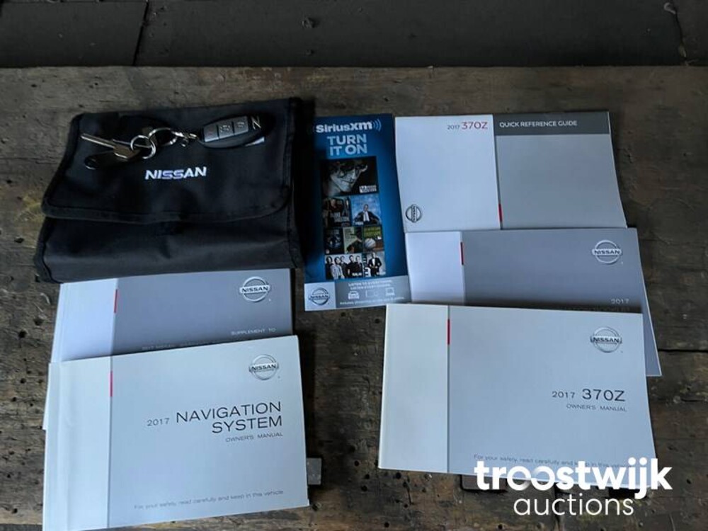 Nissan 370Z 3.7 V6 328hp 2017