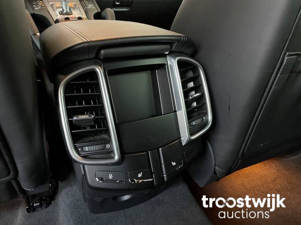 Porsche Cayenne Turbo 4.8 V8 500PS 2012