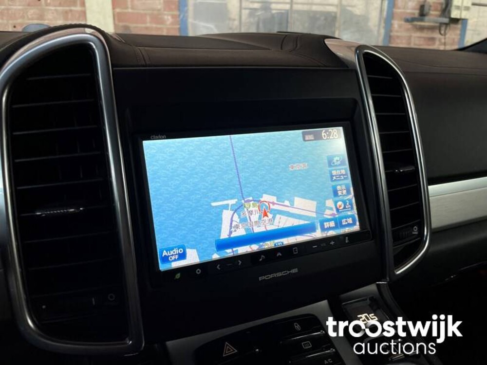 Porsche Cayenne Turbo 4.8 V8 500PS 2012