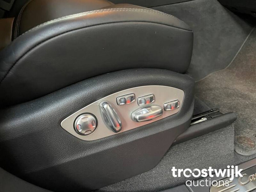 Porsche Cayenne Turbo 4.8 V8 500PS 2012