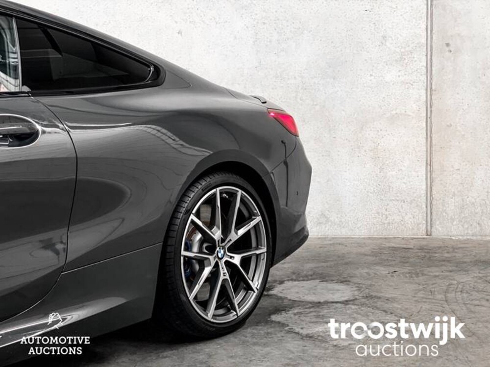 BMW M850i xDrive 4.4 V8 High Executive CARBON 530pk 2019 -Orig. NL- 8-serie, XG-859-N