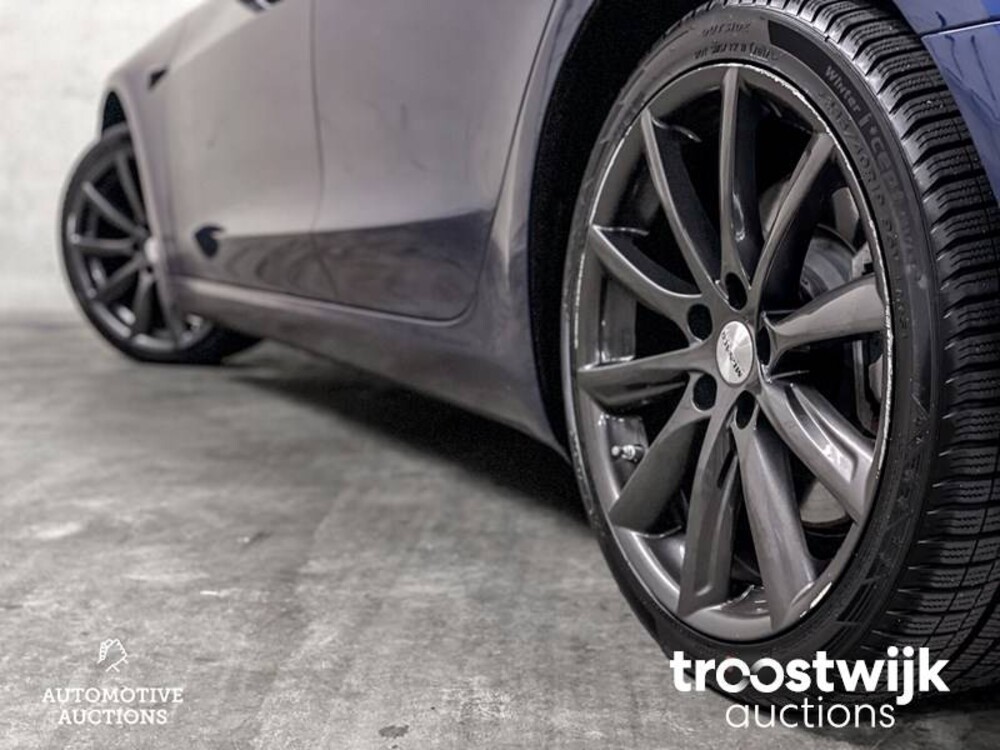 Tesla Model 3 LONG RANGE Dual Motor AWD 351pk 2019 -Orig. NL-, ZL-048-B