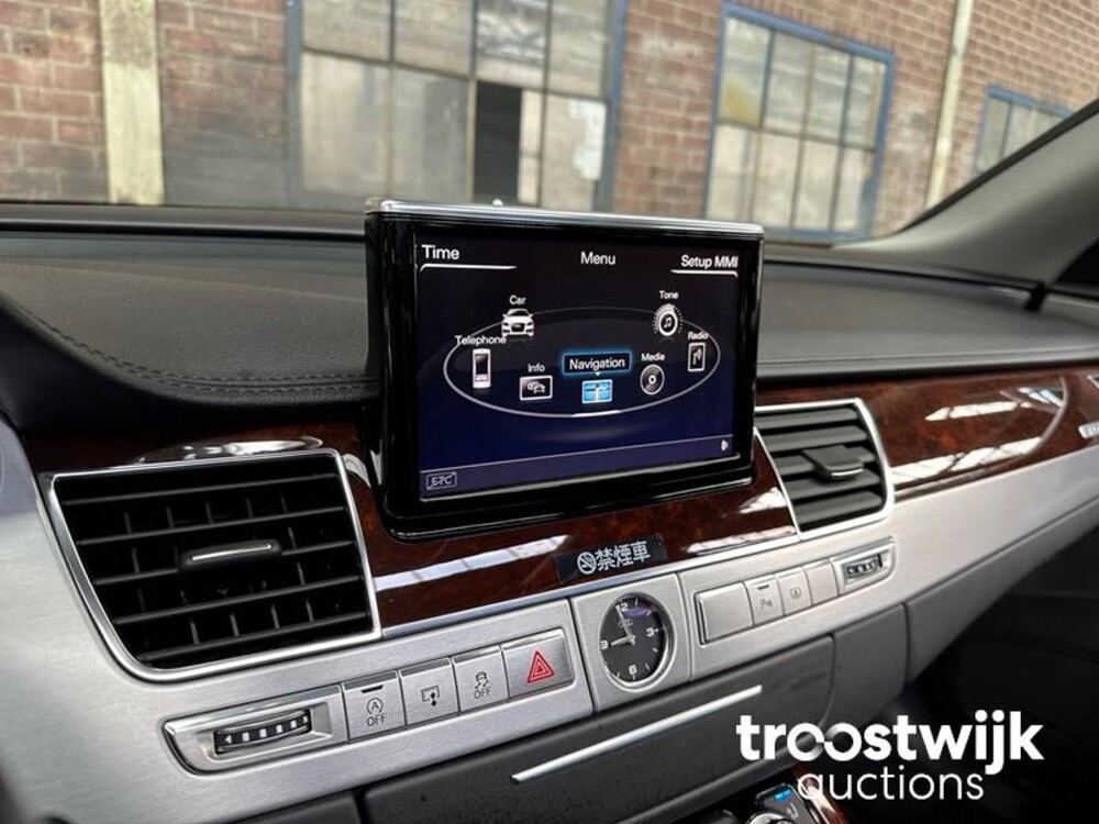 Audi A8 Lang 4.0 TFSI V8 435PS 2013