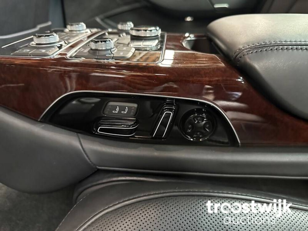 Audi A8 Lang 4.0 TFSI V8 435PS 2013