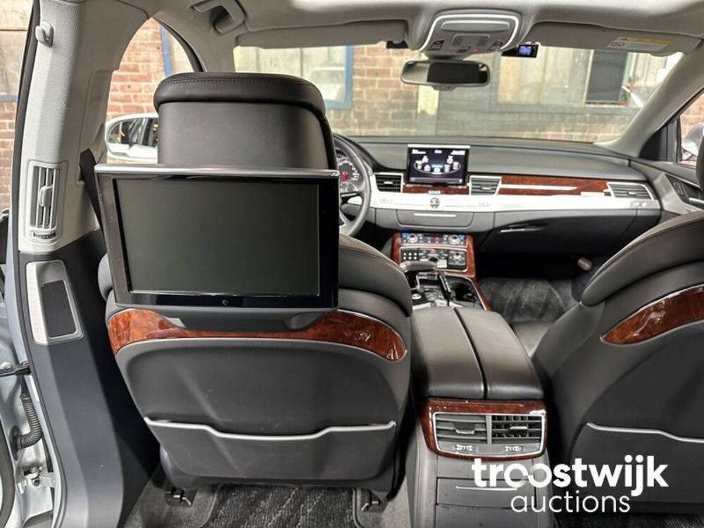 Audi A8 Lang 4.0 TFSI V8 435PS 2013