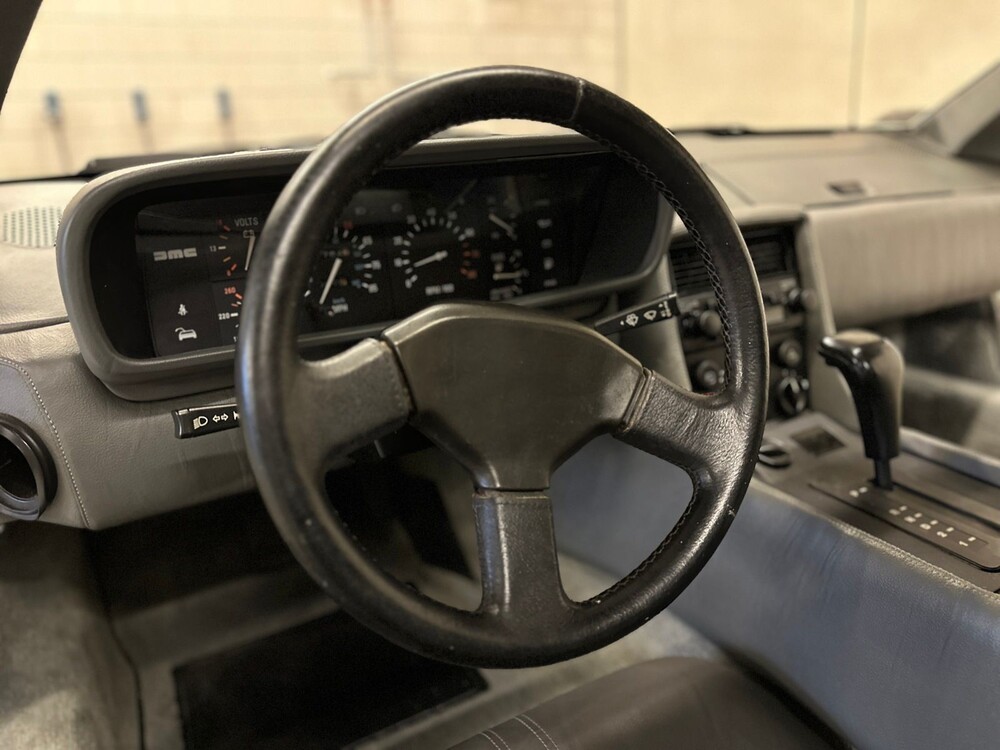 DeLorean DMC-12 2.8 V6 130PS 1981