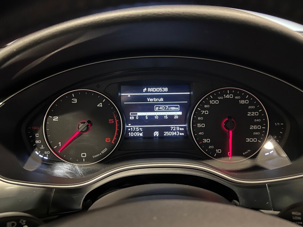 Audi A6 Avant 2.0 TDI Ultra Business Edition 190PS 2014, ST-845-X