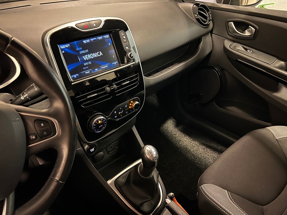 Renault Clio Kombi TCe Dynamique 90PS 2016 -Orig. NL-, JN-484-L