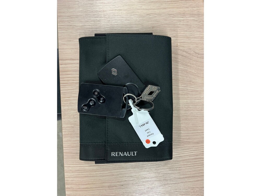 Renault Clio Kombi TCe Dynamique 90PS 2016 -Orig. NL-, JN-484-L