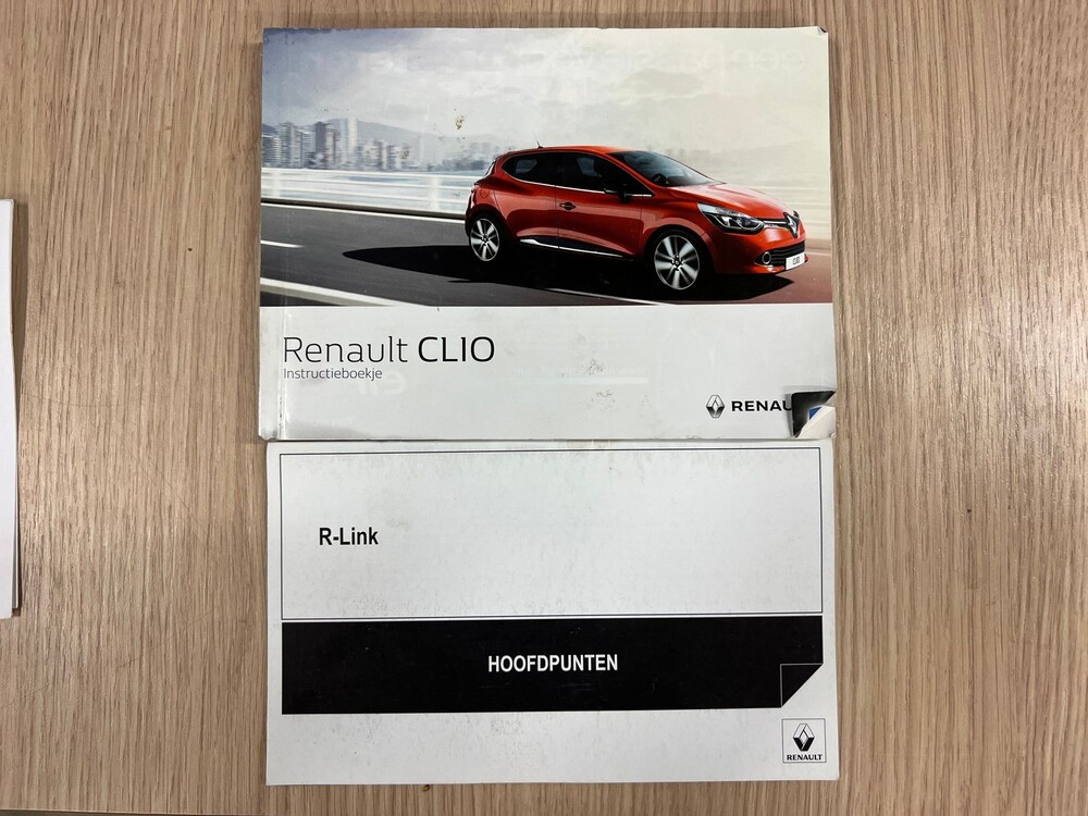 Renault Clio Kombi TCe Dynamique 90PS 2016 -Orig. NL-, JN-484-L