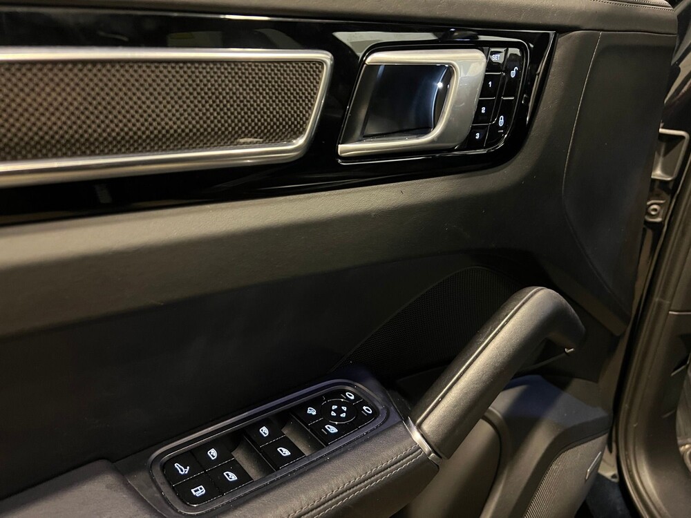 Porsche Cayenne E-Hybrid 3.0 V6 Sport-Chrono 462PS 2018 -Orig. NL-, TD-052-B