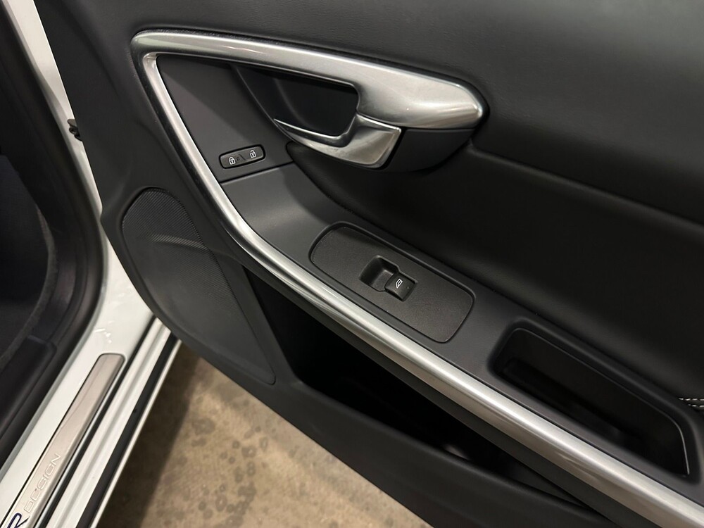 Volvo V60 Business Sport 2.0 D4 190PS 2018 -Orig. NL-, TL-707-B