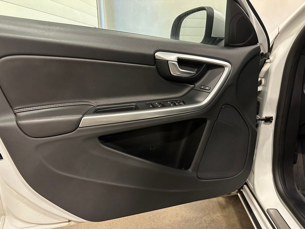 Volvo V60 Business Sport 2.0 D4 190PS 2018 -Orig. NL-, TL-707-B