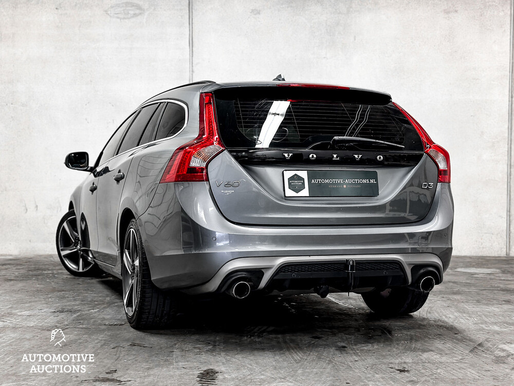 Volvo V60 2.0 D3 R-Design 150PS 2016, XR-726-J
