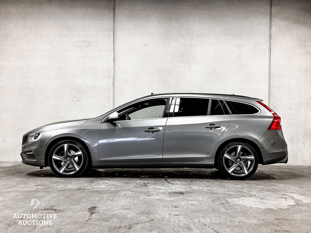 Volvo V60 2.0 D3 R-Design 150PS 2016, XR-726-J