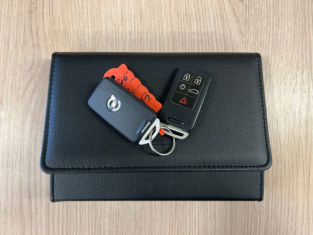 Volvo V60 2.0 D3 R-Design 150PS 2016, XR-726-J