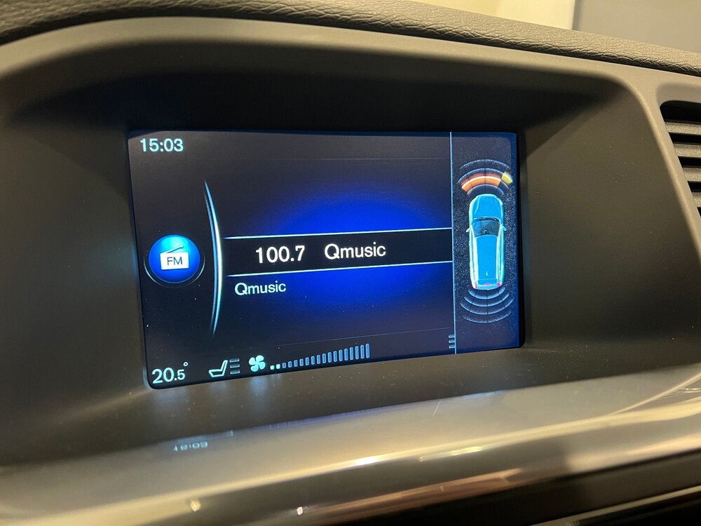 Volvo V60 2.0 D3 R-Design 150PS 2016, XR-726-J