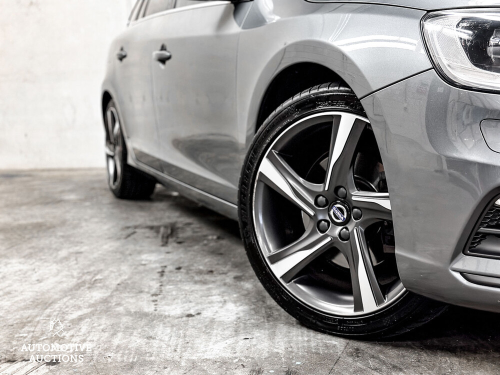 Volvo V60 2.0 D3 R-Design 150PS 2016, XR-726-J