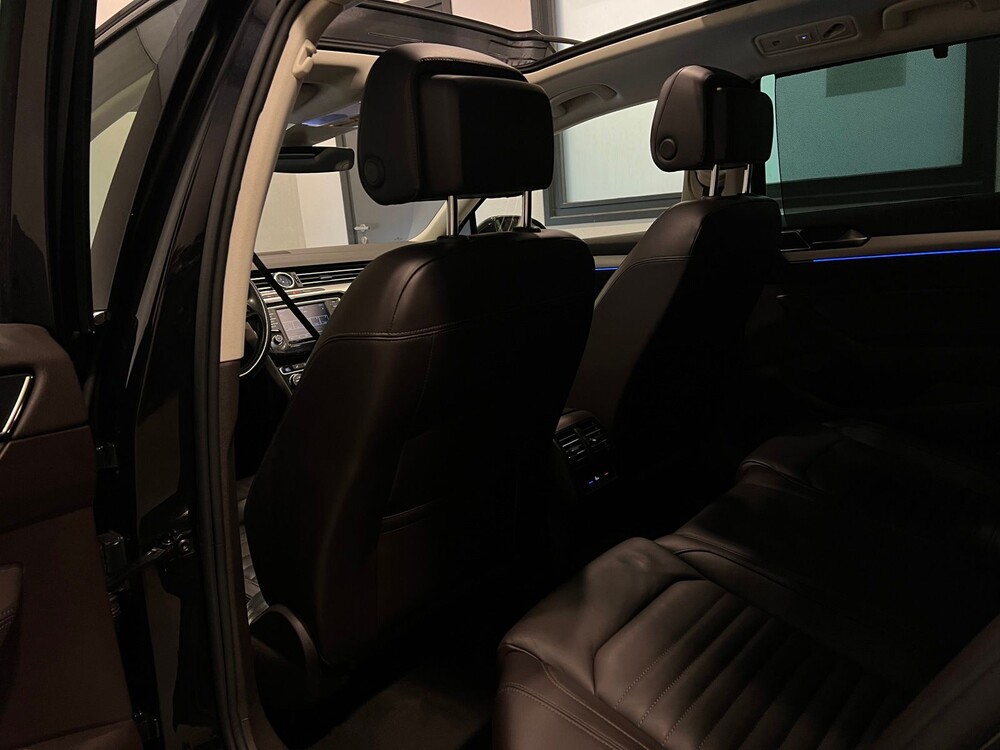 Volkswagen Passat Variant GTE 1.4 TSI Highline 218PS 2016, XG-966-V