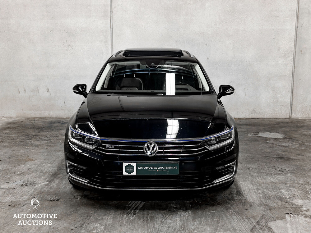 Volkswagen Passat Variant GTE 1.4 TSI Highline 218PS 2016, XG-966-V
