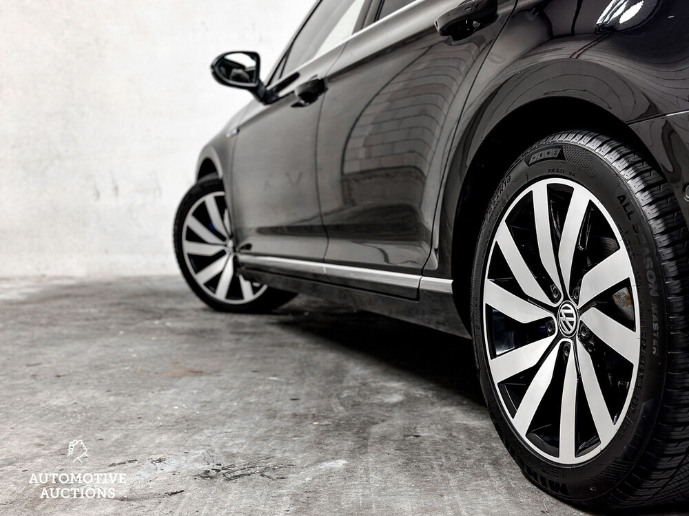 Volkswagen Passat Variant GTE 1.4 TSI Highline 218PS 2016, XG-966-V