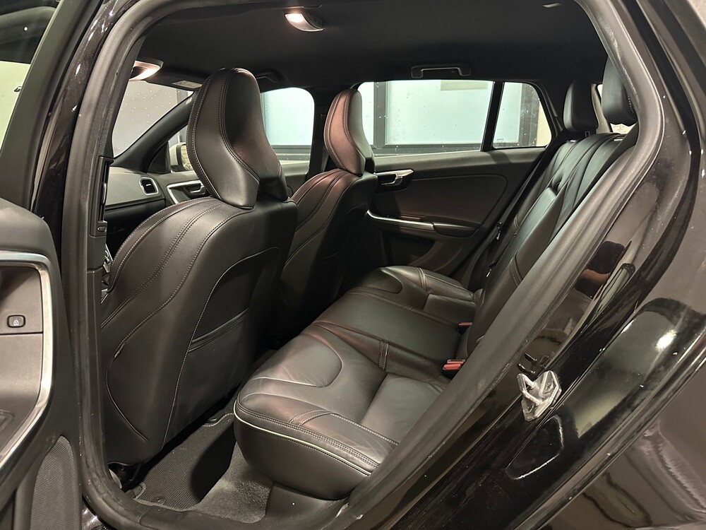 Volvo V60 R-Design 2.4 D6 Twin Engine 220PS 2015 -Orig. EN-, GJ-646-L