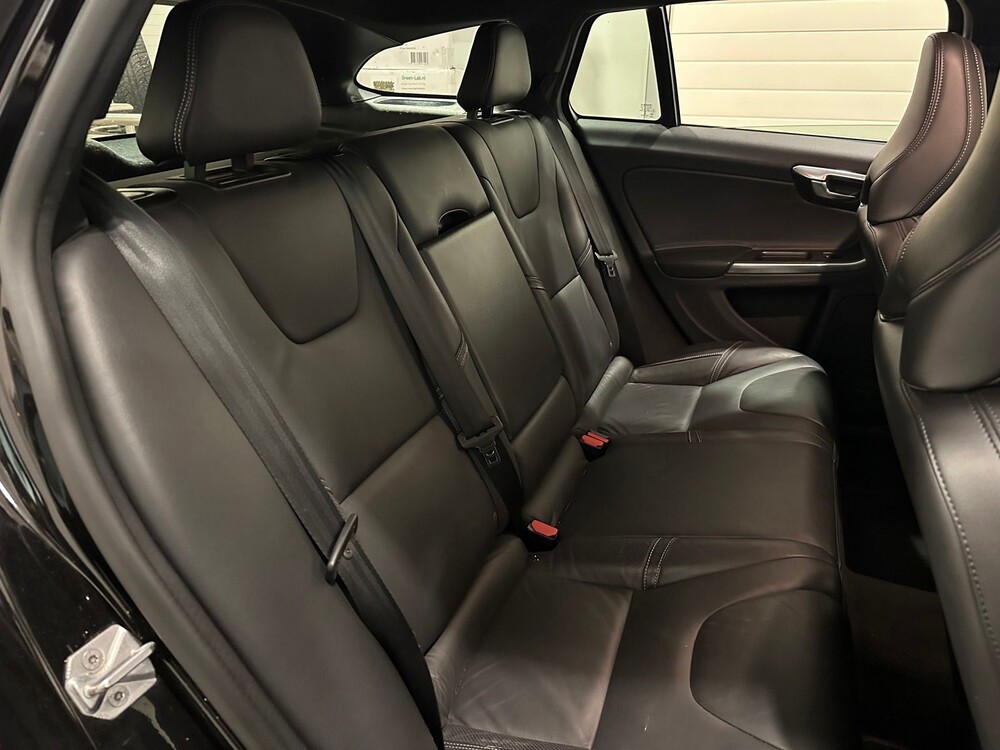 Volvo V60 R-Design 2.4 D6 Twin Engine 220PS 2015 -Orig. EN-, GJ-646-L