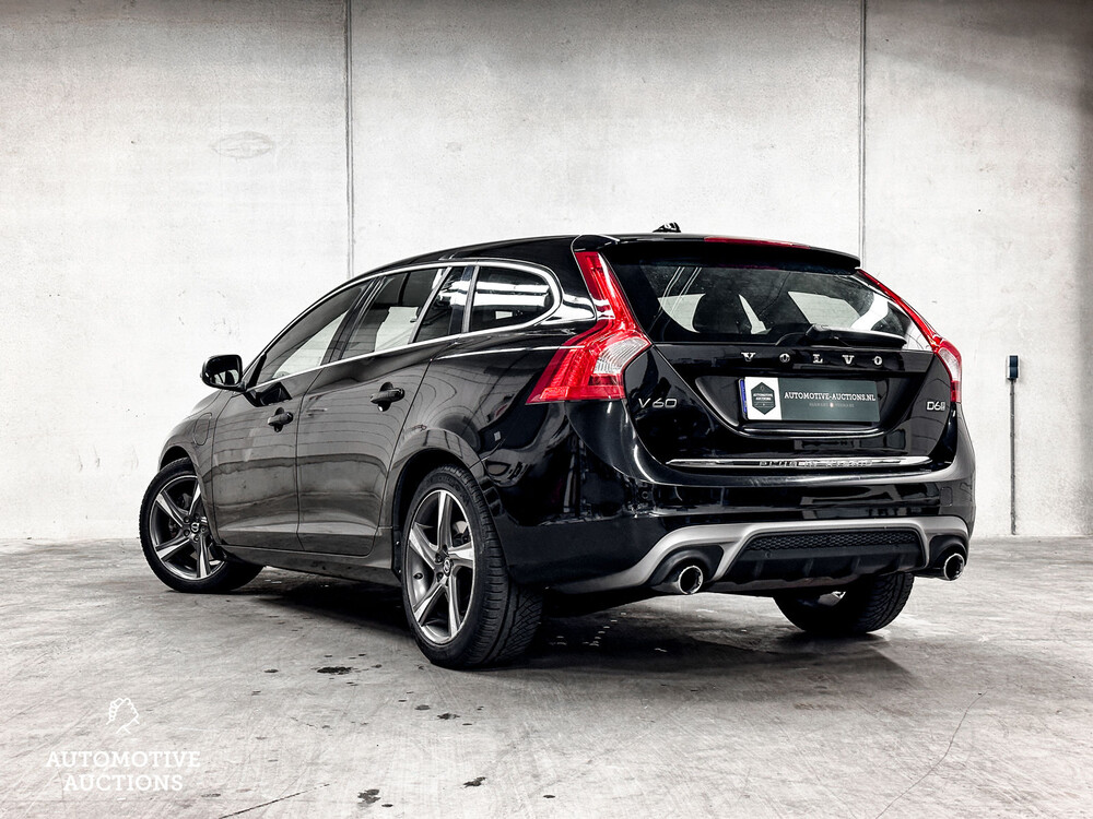 Volvo V60 R-Design 2.4 D6 Twin Engine 220PS 2015 -Orig. EN-, GJ-646-L