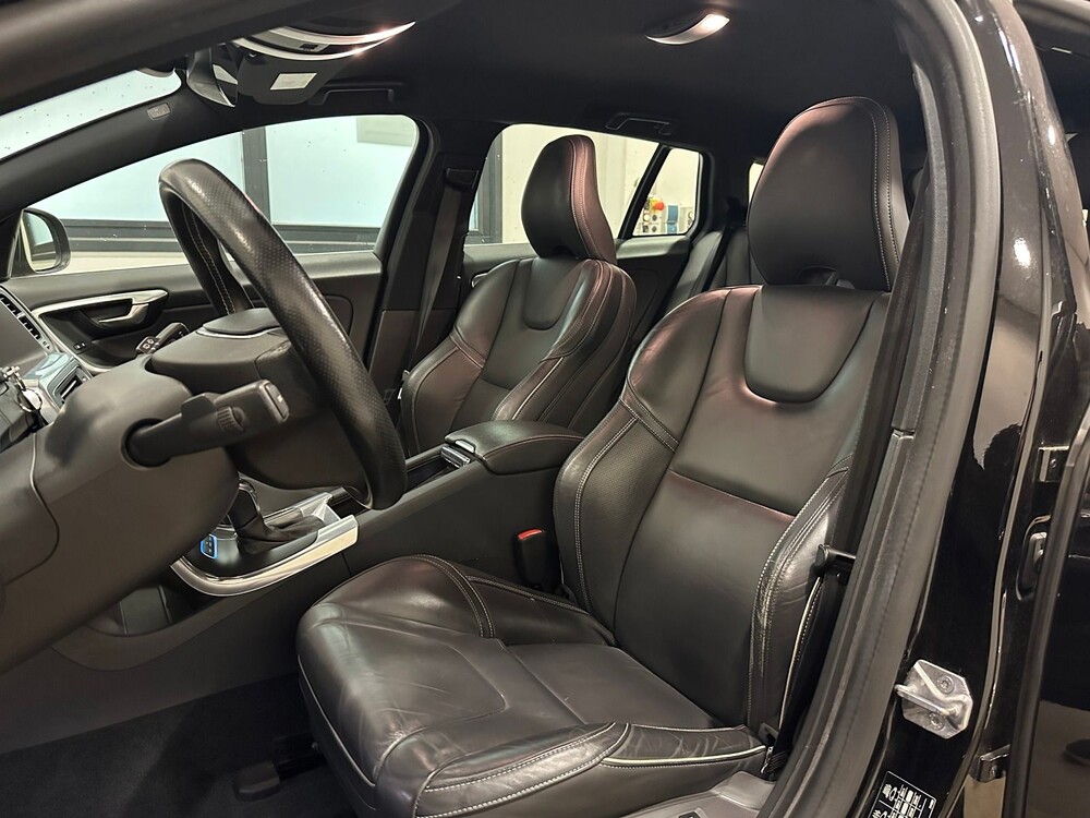 Volvo V60 R-Design 2.4 D6 Twin Engine 220PS 2015 -Orig. EN-, GJ-646-L
