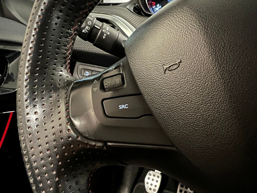 Peugeot 208 GT-line 1.2 PureTech 110PS 2016, L-188-DJ