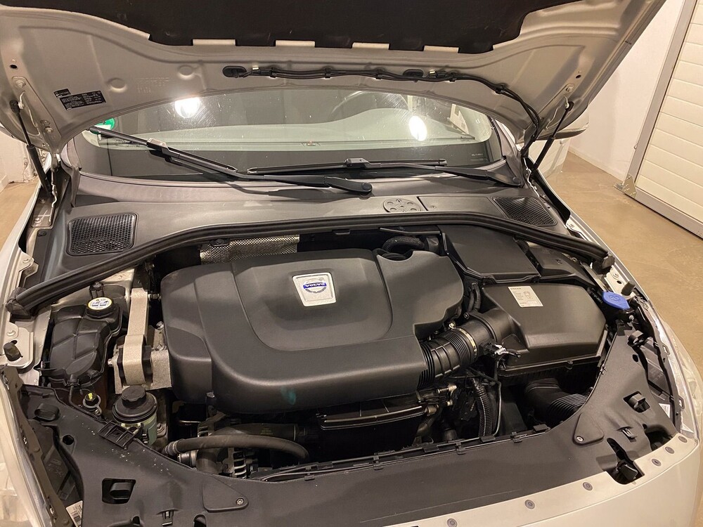 Volvo V60 2.0 D3 5-Zylinder Momentum 163PS 2011, 10-XRX-7