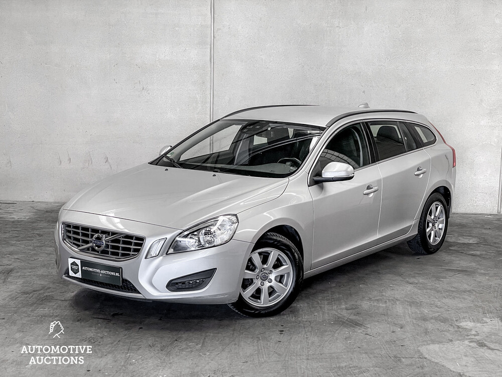 Volvo V60 2.0 D3 5-Zylinder Momentum 163PS 2011, 10-XRX-7