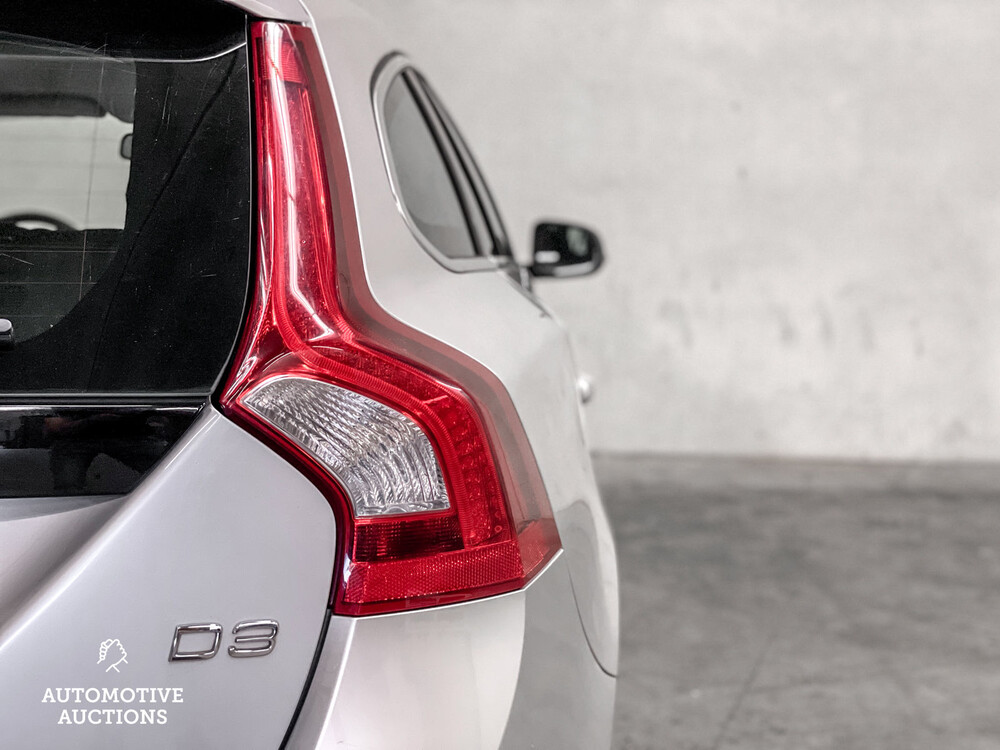 Volvo V60 2.0 D3 5-Zylinder Momentum 163PS 2011, 10-XRX-7