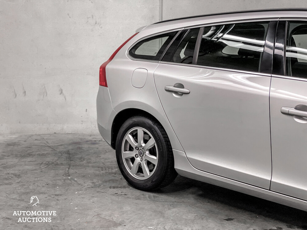 Volvo V60 2.0 D3 5-Zylinder Momentum 163PS 2011, 10-XRX-7