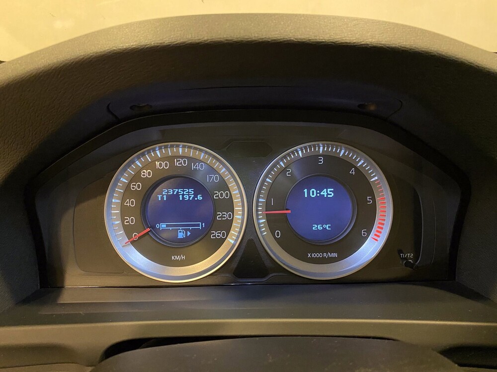 Volvo V60 2.0 D3 5-Zylinder Momentum 163PS 2011, 10-XRX-7