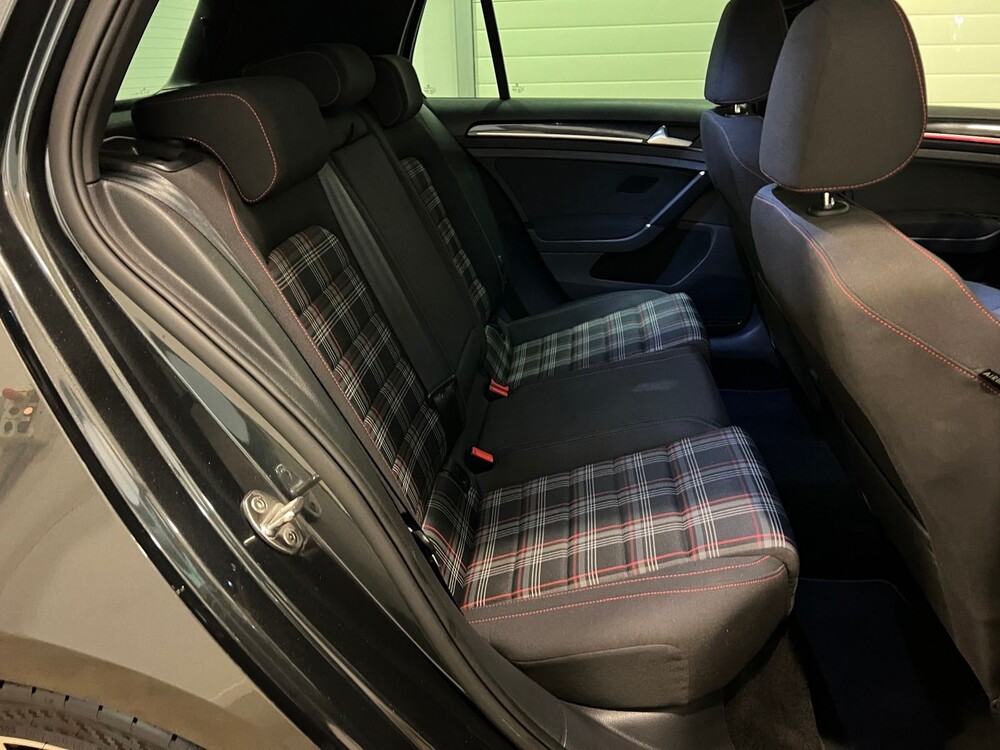 Volkswagen Golf GTI Performance VII 2.0 TSI 230PS 2013, K-907-NJ