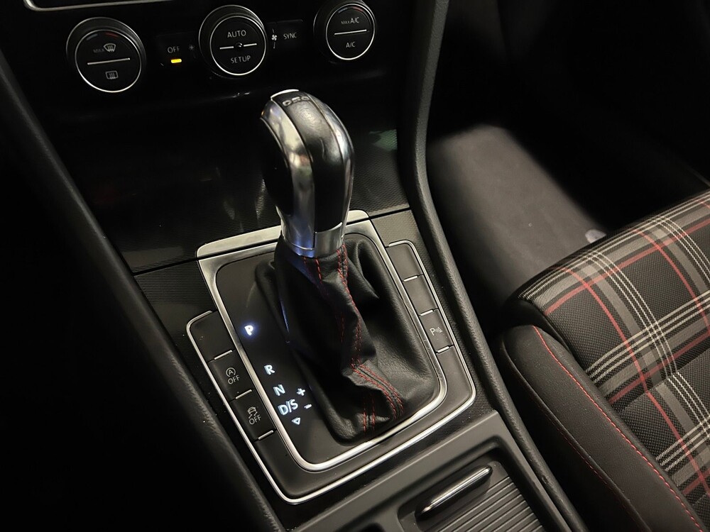 Volkswagen Golf GTI Performance VII 2.0 TSI 230PS 2013, K-907-NJ