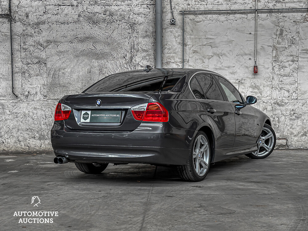 BMW 325i Dynamic Executive 218pk 2005 3-serie, 7-XFV-97