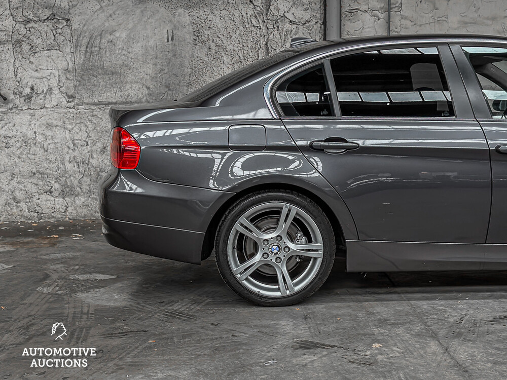 BMW 325i Dynamic Executive 218pk 2005 3-serie, 7-XFV-97