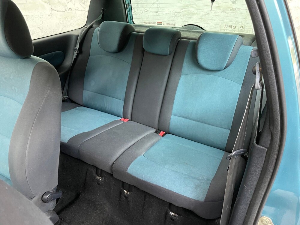 Renault Clio 1.2-16V 75pk 2004 -Orig. NL-, 98-PH-DZ