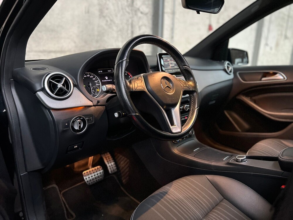 Mercedes-Benz B-klasse 200 Ambition 156pk 2012, HG-958-G