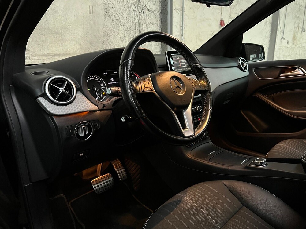 Mercedes-Benz B-klasse 200 Ambition 156pk 2012, HG-958-G