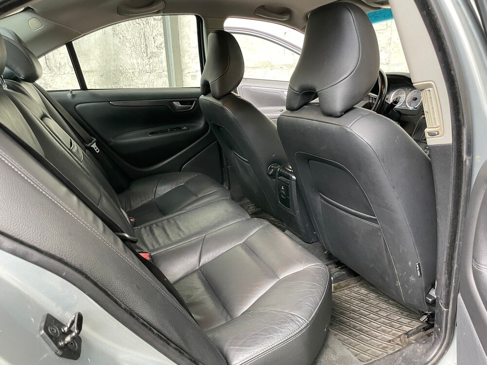 Volvo S60 2.4 Drivers Edition S60 2.4 Drivers Edition 140pk 2009 -Orig. NL-, 20-KGB-1