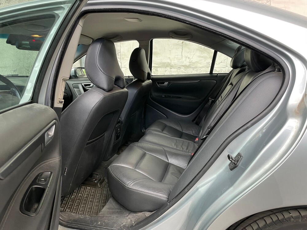 Volvo S60 2.4 Drivers Edition S60 2.4 Drivers Edition 140pk 2009 -Orig. NL-, 20-KGB-1